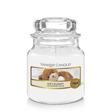 Lade das Bild in den Galerie-Viewer, Yankee Candle Soft Blanket